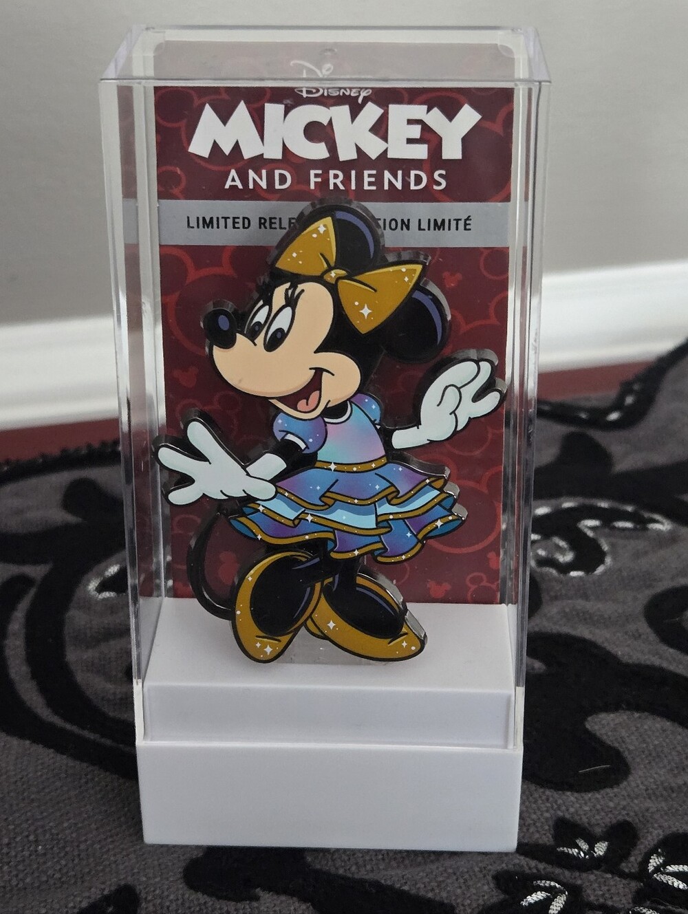 FiGPiN Disney Parks Exclusive 2022 Disney World 50th Minnie Mouse LR Pin